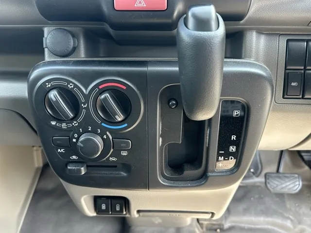 エブリイ(スズキ)NV１００クリッパーDX 4WD 5AGSレンタＵＰ 13