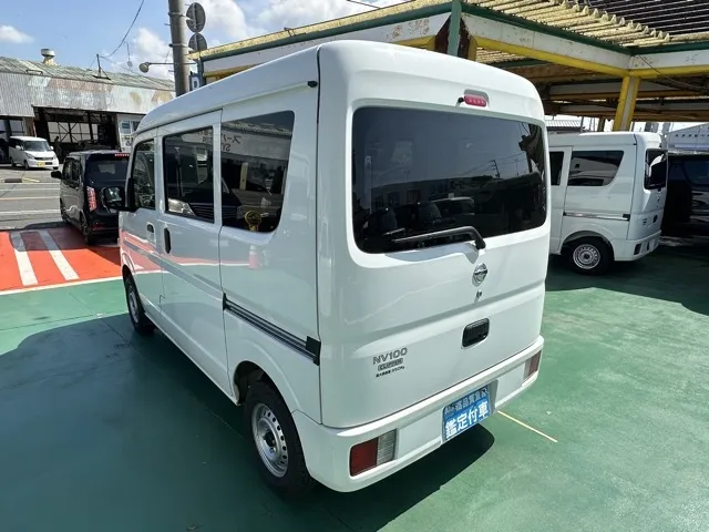 エブリイ(スズキ)NV１００クリッパーDX 4WD 5AGSレンタＵＰ 2