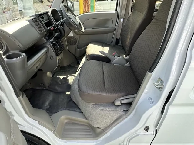 エブリイ(スズキ)NV１００クリッパーDX 4WD 5AGSレンタＵＰ 3