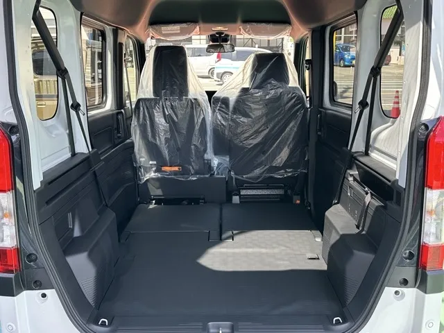 N-VAN(ホンダ)Lタイプ AT ４WD届出済未使用車 9