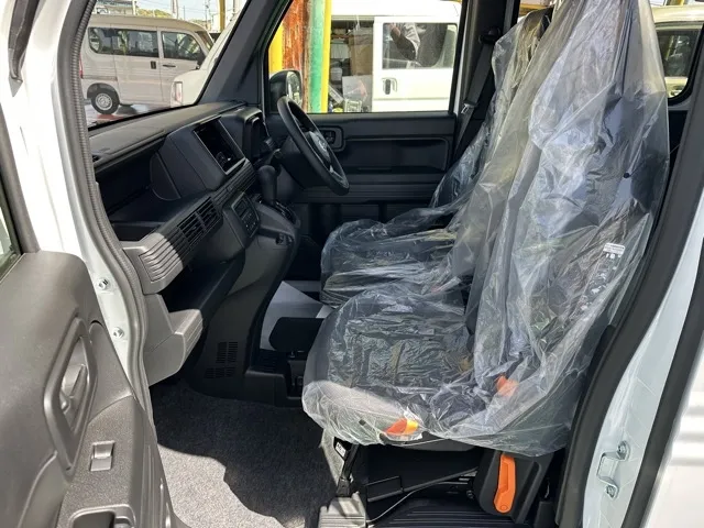 N-VAN(ホンダ)Lタイプ AT ４WD届出済未使用車 3