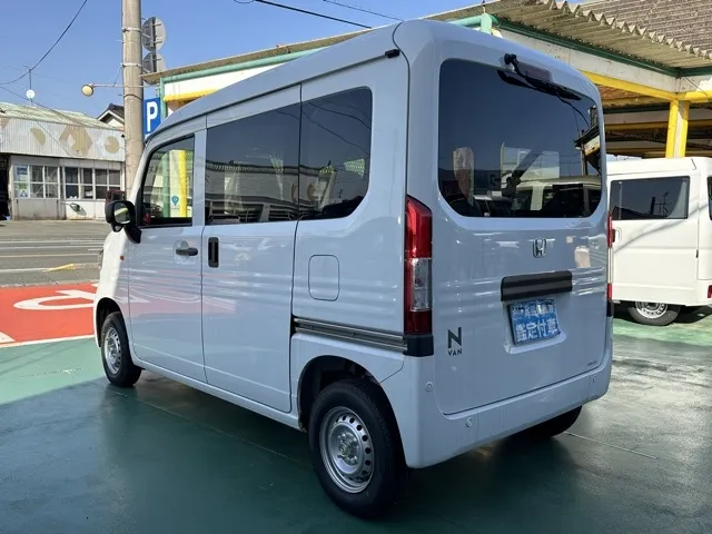 N-VAN(ホンダ)Gタイプ MT ４WD届出済未使用車 2