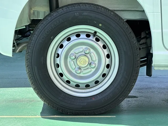 N-VAN(ホンダ)Gタイプ MT ４WD届出済未使用車 10