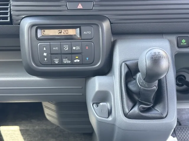 N-VAN(ホンダ)Gタイプ MT ４WD届出済未使用車 14