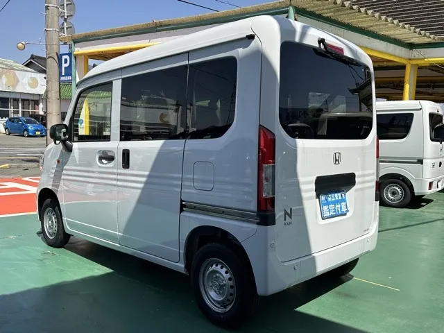 N-VAN(ホンダ)Gタイプ MT ４WD届出済未使用車 2