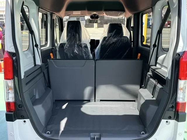 N-VAN(ホンダ)Gタイプ MT ４WD届出済未使用車 7