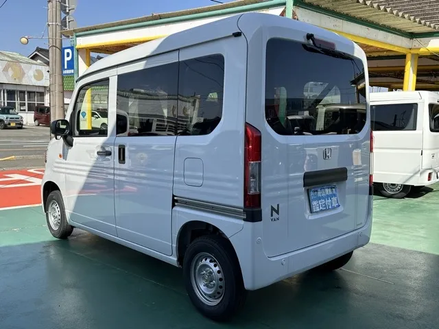 N-VAN(ホンダ)Gタイプ MT ４WD届出済未使用車 2
