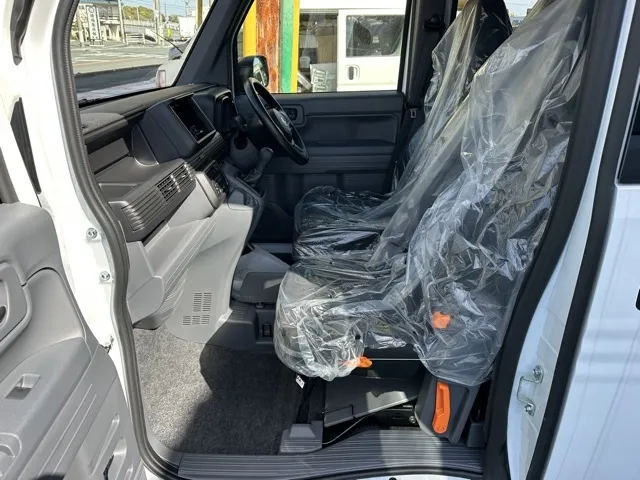 N-VAN(ホンダ)Gタイプ MT ４WD届出済未使用車 3