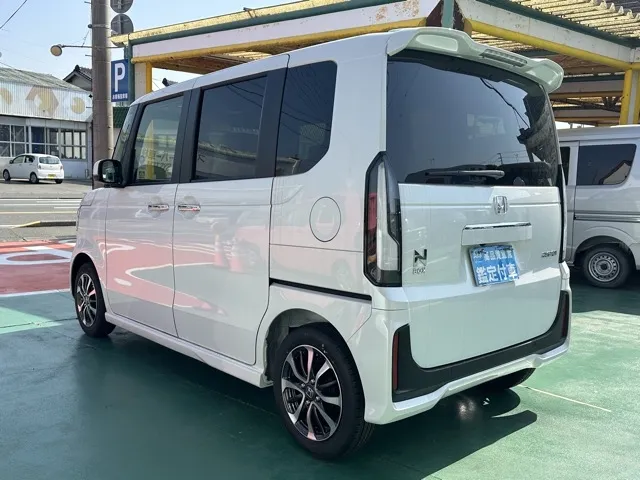 N-BOX(ホンダ)N-BOXカスタム届出済未使用車 2