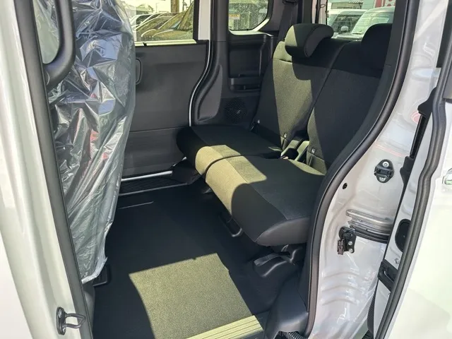 N-BOX(ホンダ)N-BOXカスタム届出済未使用車 4