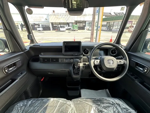 N-BOX(ホンダ)N-BOXカスタム届出済未使用車 5