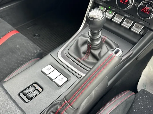 BRZ(スバル)S 6MT中古車 14