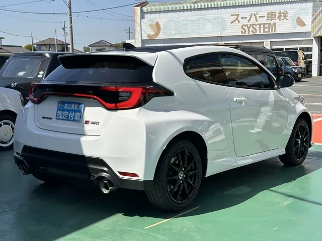 GRヤリス(トヨタ)RC ４WD 6MT中古車 9