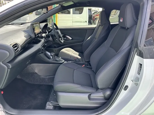 GRヤリス(トヨタ)RS AT中古車 2