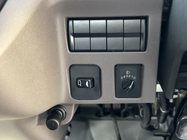 キャンター(三菱)全低床キョウカダンプ ３ｔ登録済未使用車 18