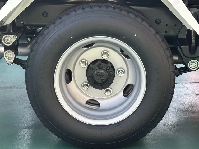 キャンター(三菱)全低床キョウカダンプ ３ｔ登録済未使用車 27