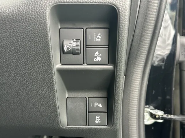 N-VAN(ホンダ)FUNターボ 4WD届出済未使用車 13