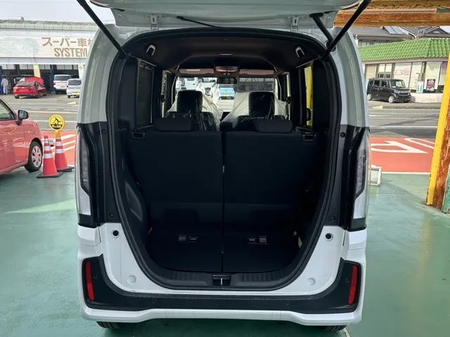 N-BOX(ホンダ)N-BOXカスタム 両側PSD届出済未使用車 8