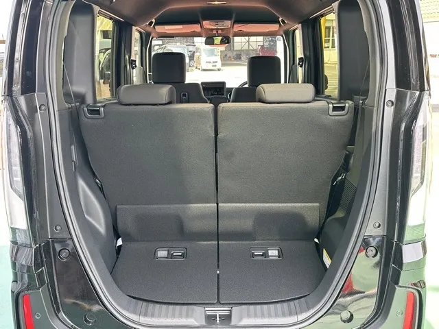 N-BOX(ホンダ)N-BOXカスタム届出済未使用車 9