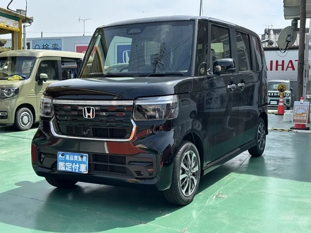 N-BOX(ホンダ)N-BOXカスタム届出済未使用車 1