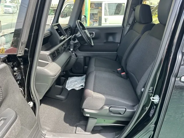 N-BOX(ホンダ)N-BOXカスタム届出済未使用車 3