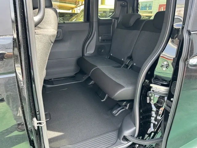 N-BOX(ホンダ)N-BOXカスタム届出済未使用車 4