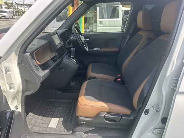 N-ONE(ホンダ)オリジナル スタイルプラスアーバン中古車 3