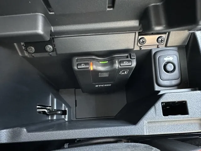 コペン(トヨタ)GRスポーツ MT届出済未使用車 14