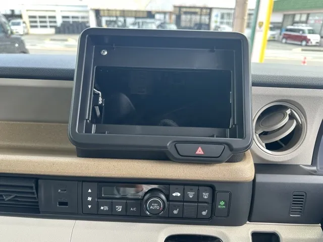 N-BOX(ホンダ)N-BOX コンフォートＰ届出済未使用車 22