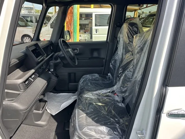 N-BOX(ホンダ)N-BOXカスタム 両側PSD届出済未使用車 3