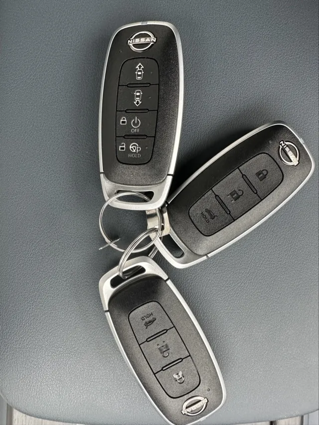 アリア(ニッサン)B6 e-4ORCE登録済未使用車 28