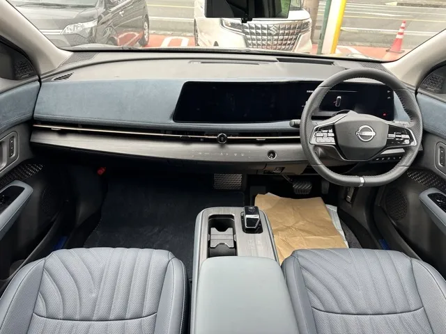 アリア(ニッサン)B6 e-4ORCE登録済未使用車 5