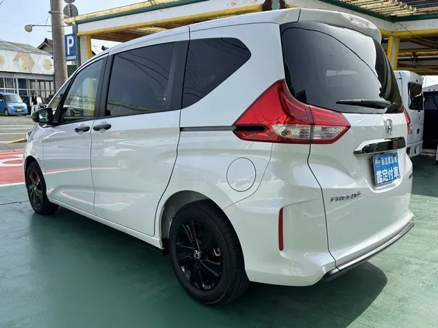 フリード(ホンダ)ハイブリッドG BLACK STYLE中古車 2