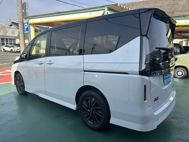 セレナ(ニッサン)eパワーハイウェイスターV 90周年記念車 アラビュー 12.3ナビ登録済未使用車 2