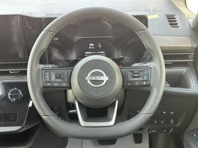 セレナ(ニッサン)eパワーハイウェイスターV 90周年記念車 アラビュー 12.3ナビ登録済未使用車 7