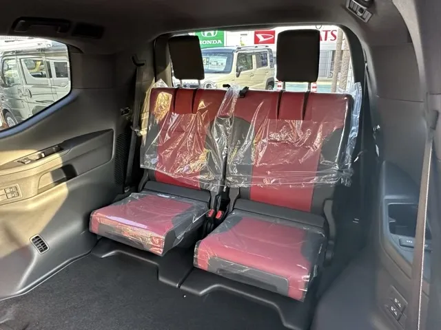 ランドクルーザー(トヨタ)GRスポーツ 7人 ガソリン メーカーOP多数登録済未使用車 5