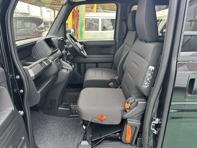 N-VAN(ホンダ)FUNターボ 4WD届出済未使用車 3