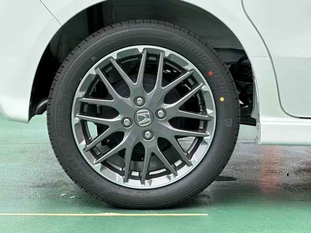 N-BOX(ホンダ)N-BOXカスタムターボ届出済未使用車 13