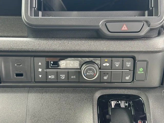 N-BOX(ホンダ)N-BOXカスタムターボ届出済未使用車 17