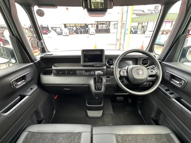 N-BOX(ホンダ)N-BOXカスタムターボ届出済未使用車 5