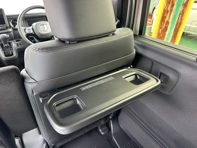 N-BOX(ホンダ)N-BOXカスタムターボ届出済未使用車 8