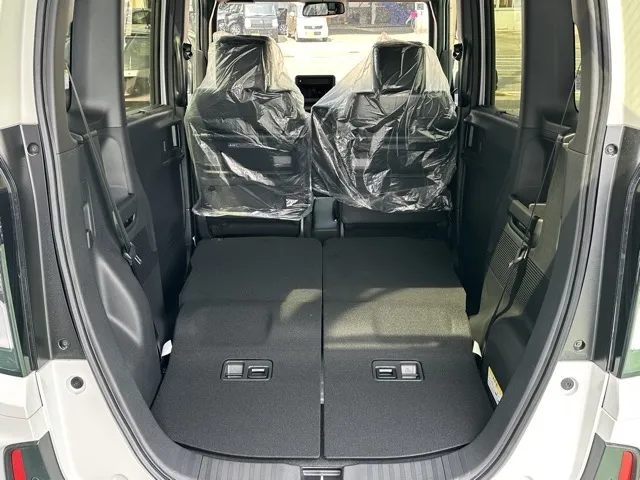 N-BOX(ホンダ)N-BOXカスタムターボ届出済未使用車 11