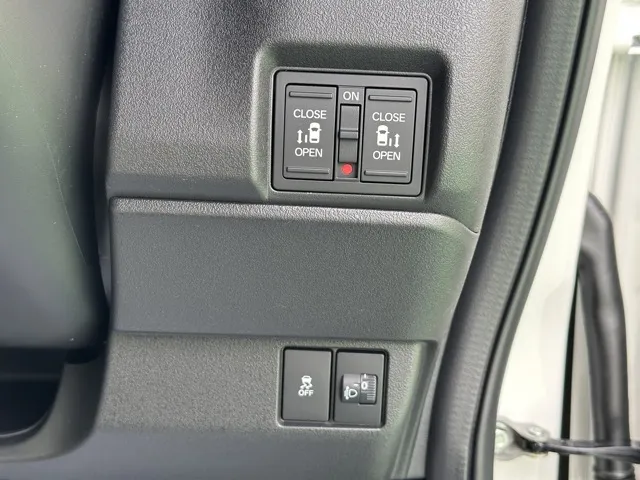 N-BOX(ホンダ)N-BOXカスタムターボ届出済未使用車 15