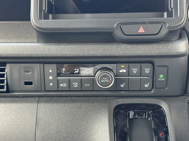 N-BOX(ホンダ)N-BOXカスタムターボ届出済未使用車 17