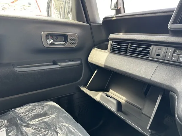 N-BOX(ホンダ)N-BOXカスタムターボ届出済未使用車 19