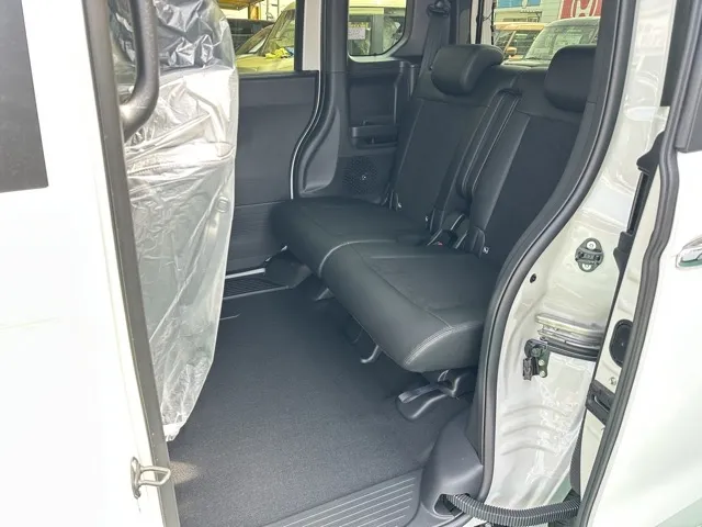 N-BOX(ホンダ)N-BOXカスタムターボ届出済未使用車 4