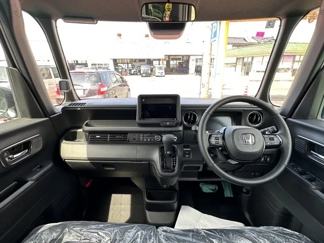N-BOX(ホンダ)N-BOXカスタムターボ届出済未使用車 5