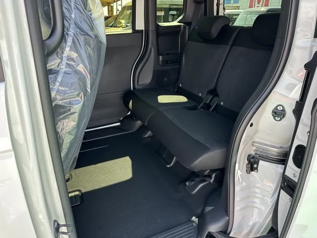 N-BOX(ホンダ)N-BOXカスタム届出済未使用車 4