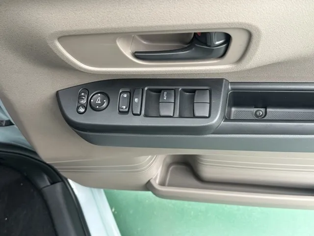 N-BOX(ホンダ)JOY届出済未使用車 12