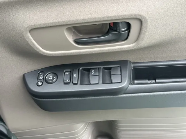 N-BOX(ホンダ)JOY届出済未使用車 16